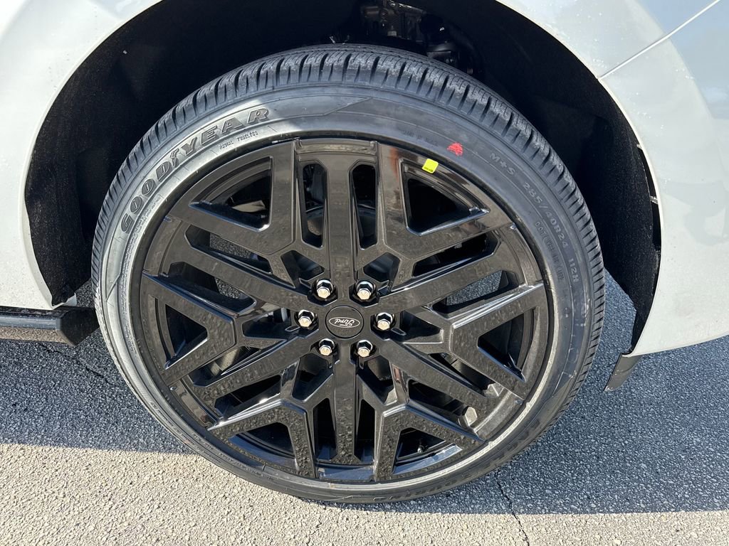 New 2026 Ford Expedition Platinum w/ Stealth Performance Package image 13