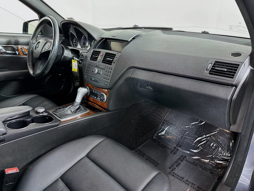Used 2011 Mercedes-Benz C 300 4MATIC Sedan image 28
