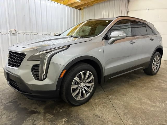 Used 2023 Cadillac XT4 Sport w/ Sun And Sound Package AWD/4WD image 3