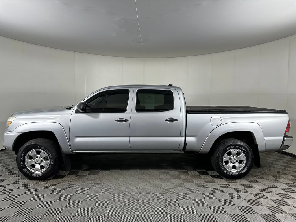 Used 2012 Toyota Tacoma 4x4 Double Cab w/ SR5 Pkg image 2