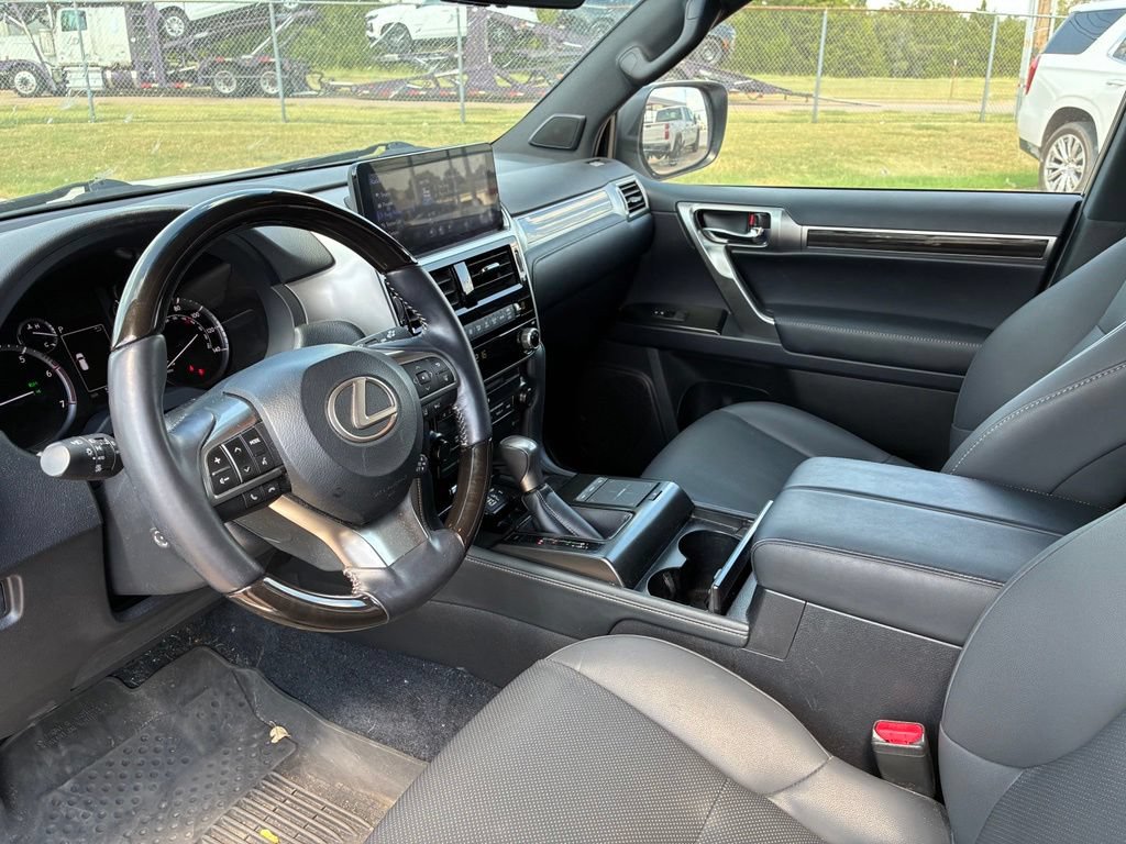Used 2022 Lexus GX 460 Premium w/ Premium Package AWD/4WD image 11