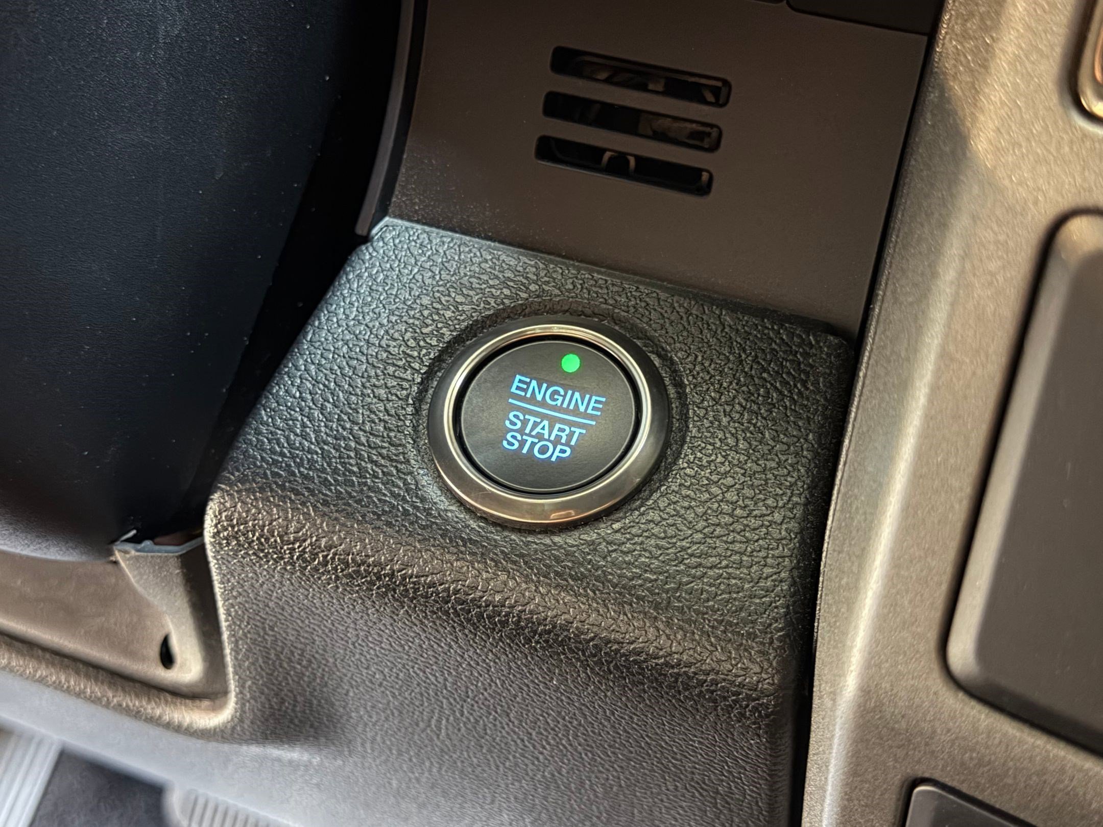 Used 2017 Ford F150 Raptor w/ Equipment Group 802A Luxury AWD/4WD image 41