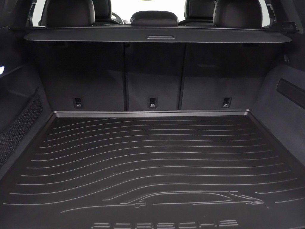 New 2026 Porsche Cayenne S image 13