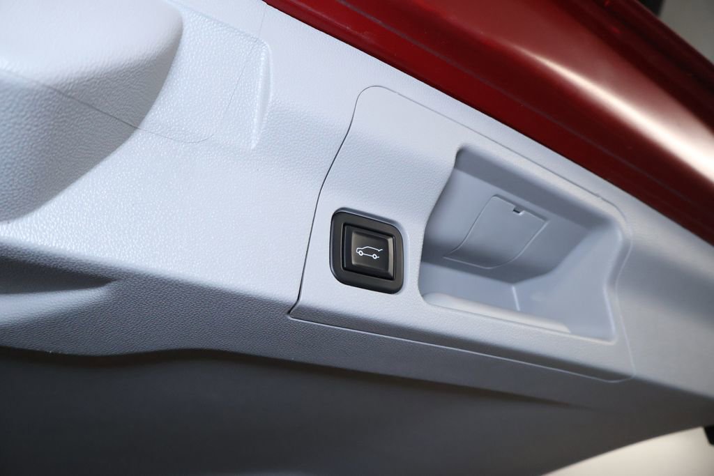 Used 2021 GMC Acadia SLT w/ LPO, Floor Liner Package image 19