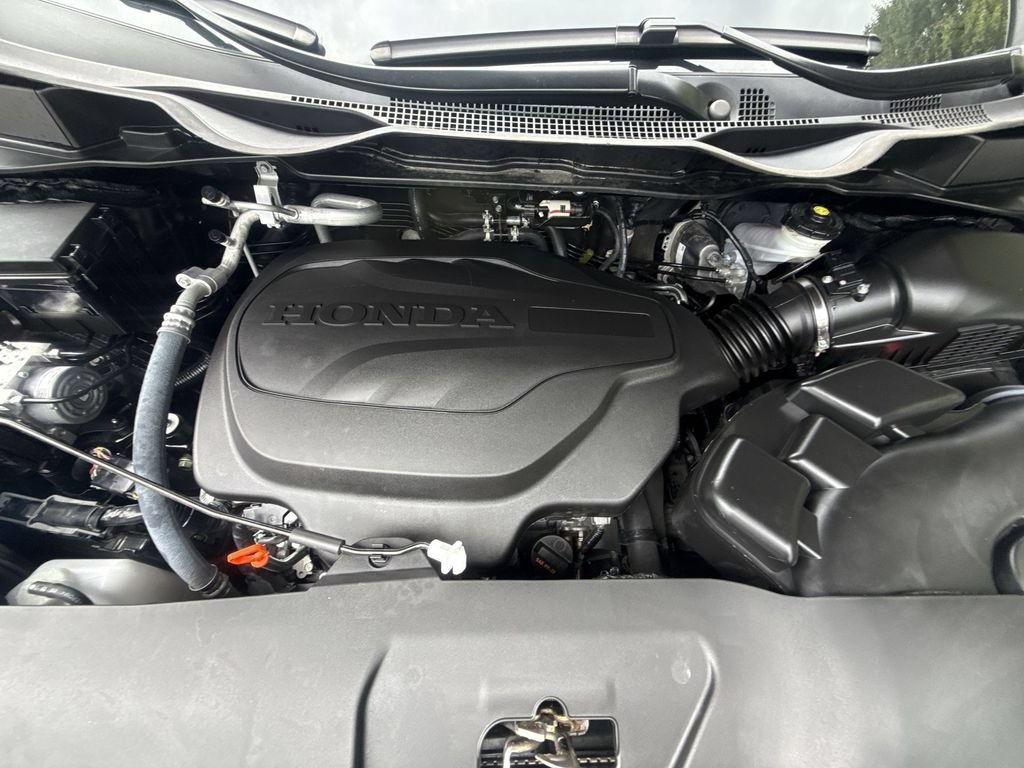 Used 2025 Honda Odyssey Sport-L image 18