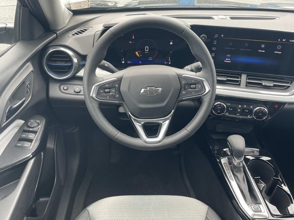 New 2026 Chevrolet Trax LT w/ Sunroof Package FWD image 12