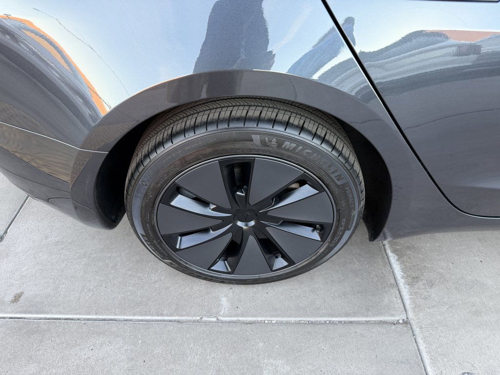Used 2025 Tesla Model 3 image 15