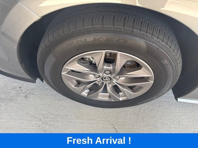 Used 2026 Toyota Sienna XLE FWD image 21