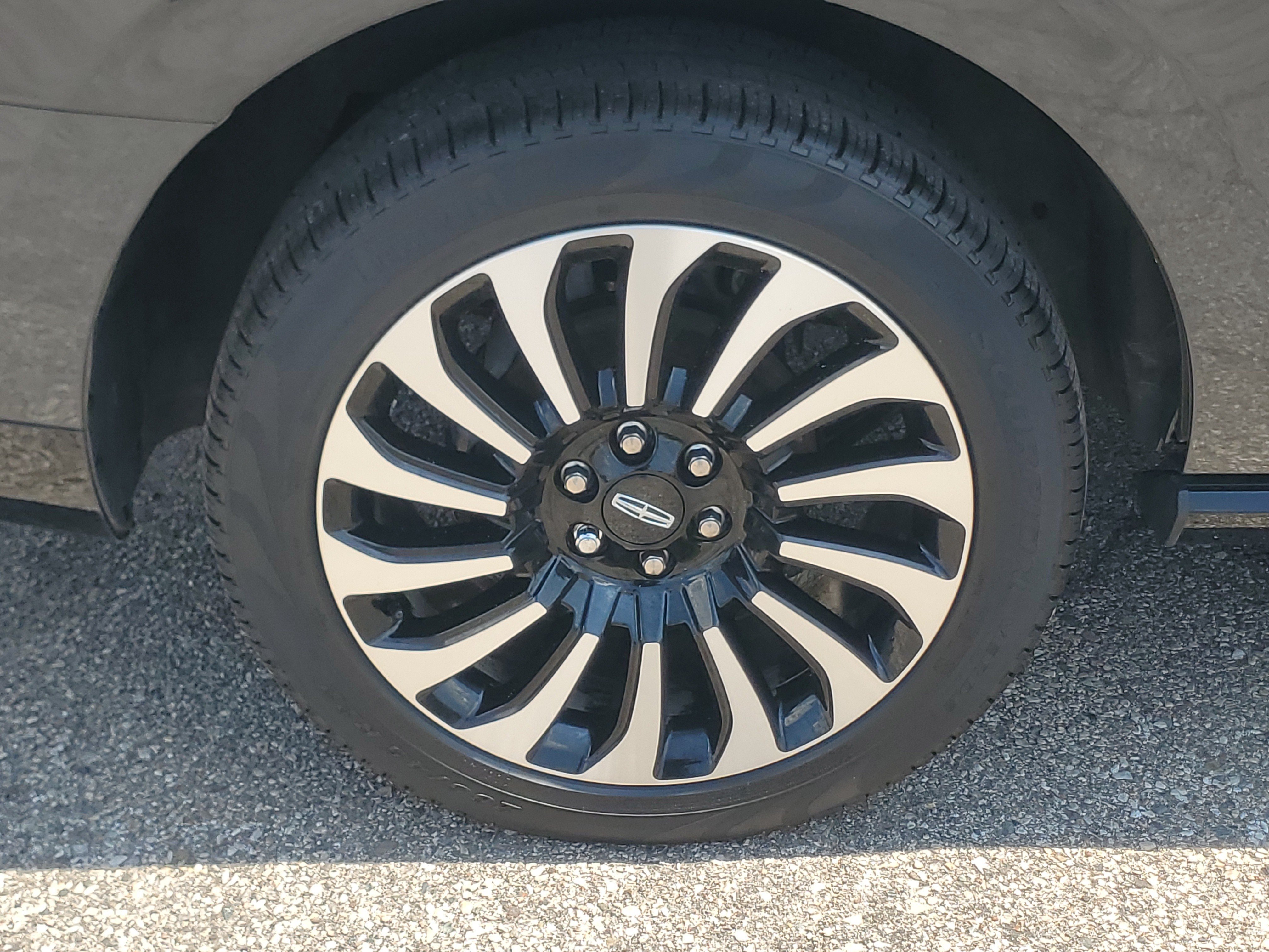 Certified 2024 Lincoln Navigator Black Label AWD/4WD image 7