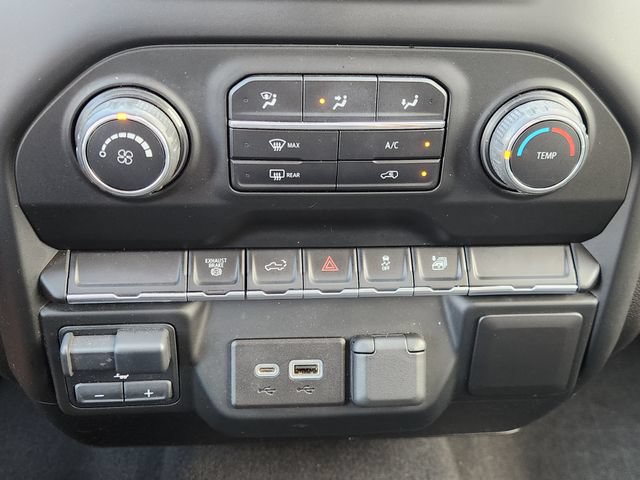 Used 2022 Chevrolet Silverado 2500 Custom w/ Custom Value Package AWD/4WD image 21