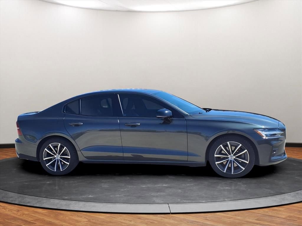 Used 2021 Volvo S60 T5 Momentum image 19