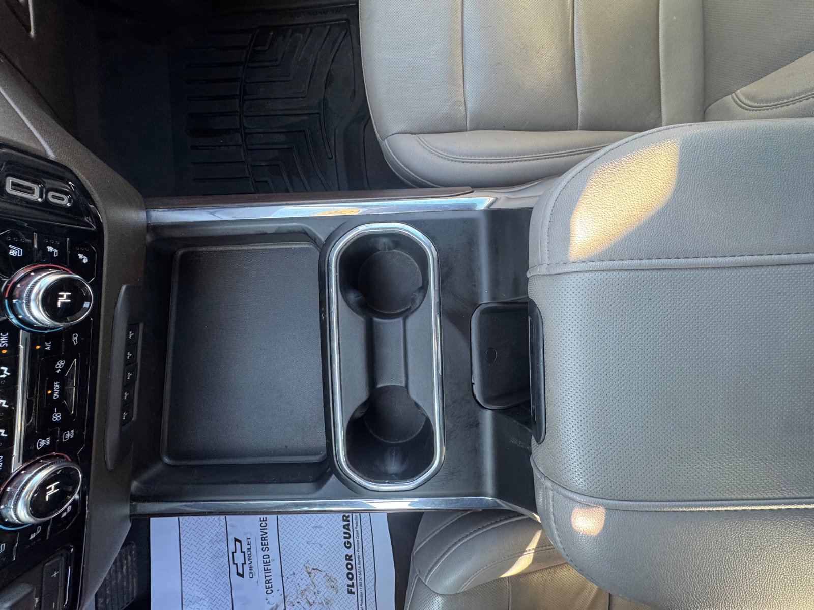 Used 2024 GMC Sierra 3500 SLT w/ SLT Convenience Package image 22