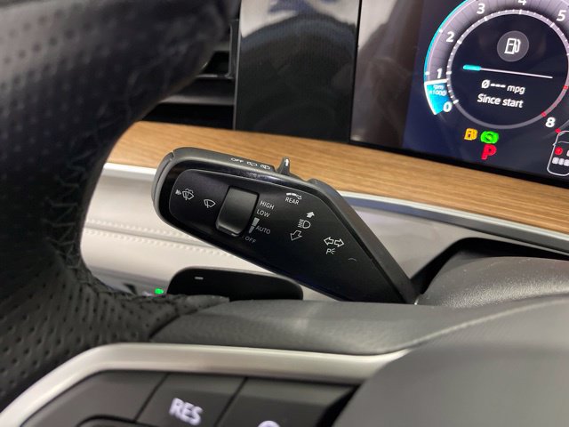 New 2026 Volkswagen Tiguan SEL R-Line AWD/4WD image 19