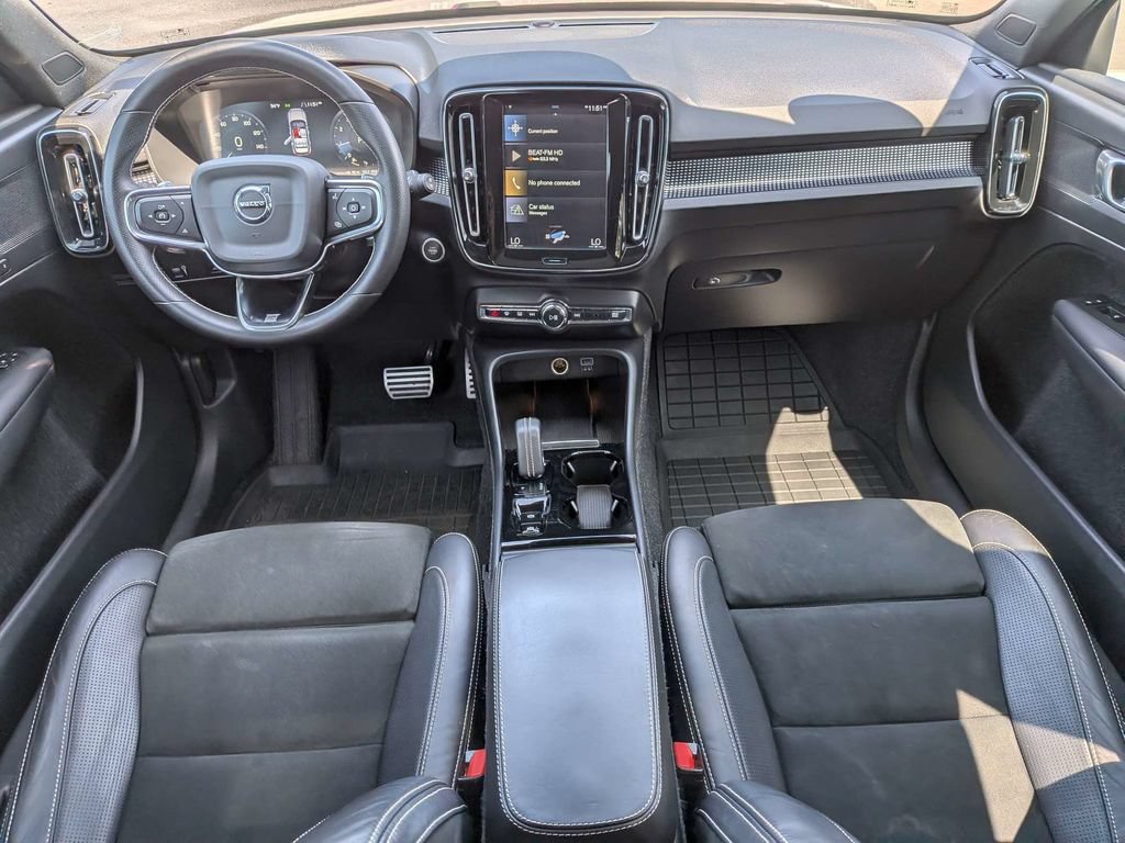 Used 2020 Volvo XC40 T4 R-Design FWD image 20