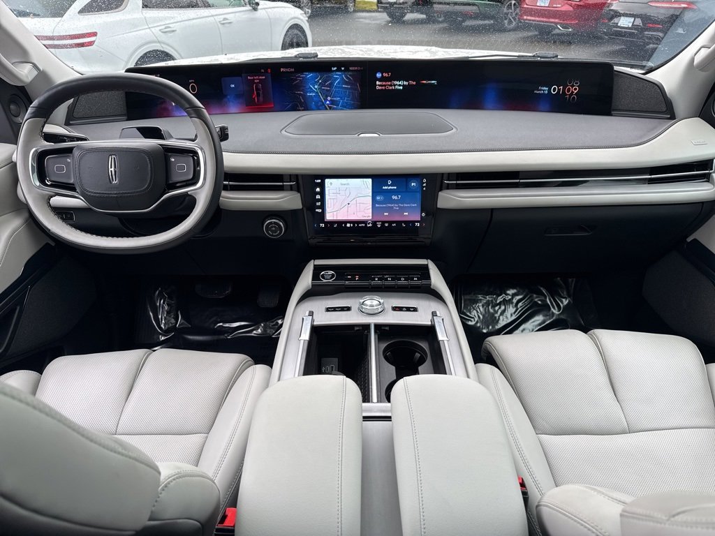 Used 2025 Lincoln Navigator L Reserve image 56