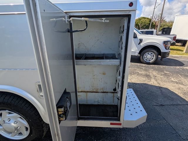 Used 2013 Ford E-350 and Econoline 350 Super Duty w/ PWR Locks & Windows Group image 12