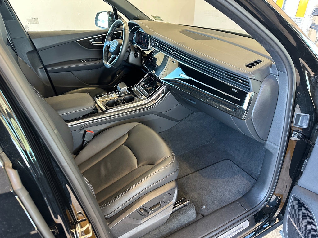 Used 2025 Audi Q7 Premium Plus image 15