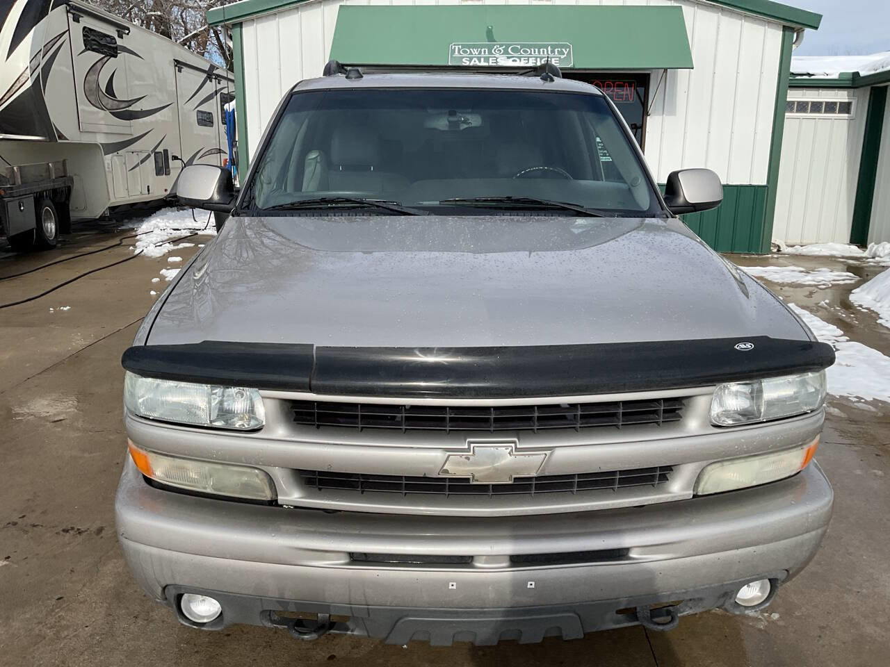 Used 2005 Chevrolet Suburban Z71 w/ Preferred Equipment Group image 4