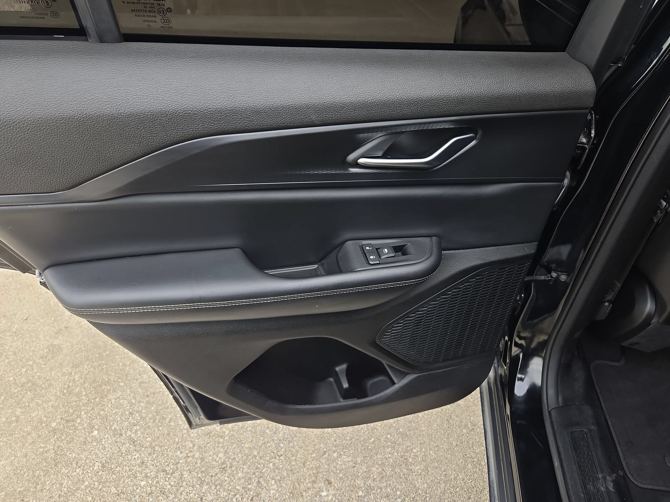 Used 2023 Jeep Grand Cherokee Altitude AWD/4WD image 14