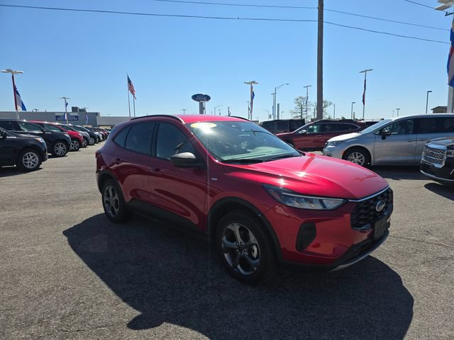 Used 2025 Ford Escape ST-Line AWD/4WD image 3