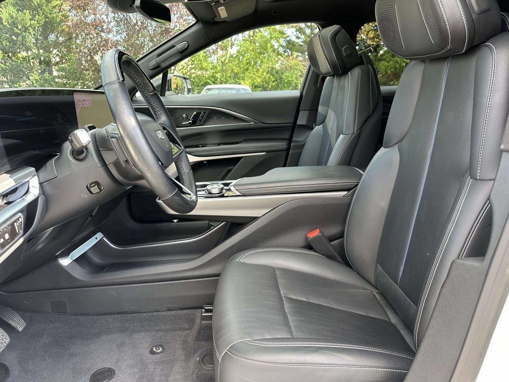 Certified 2024 Cadillac Lyriq Sport w/ LPO, Floor Liner Package AWD/4WD image 6