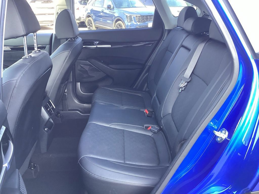 Certified 2023 Kia Seltos EX image 17
