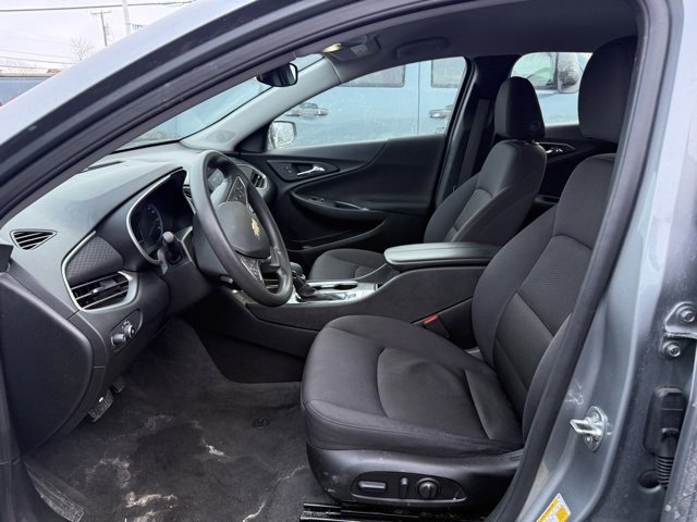 Used 2025 Chevrolet Malibu LT image 7