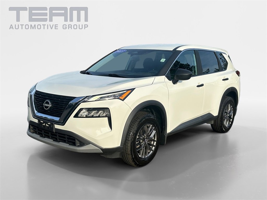 Used 2023 Nissan Rogue S image 3