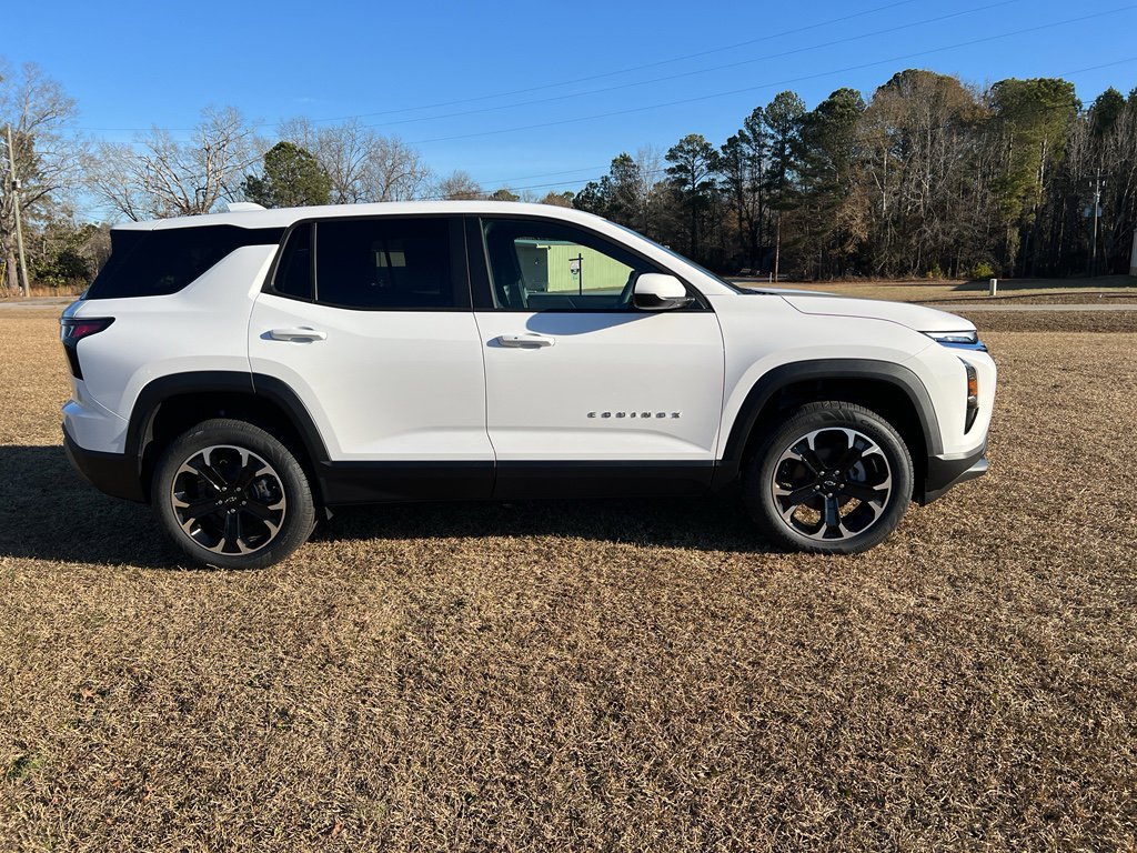 New 2026 Chevrolet Equinox LT image 2