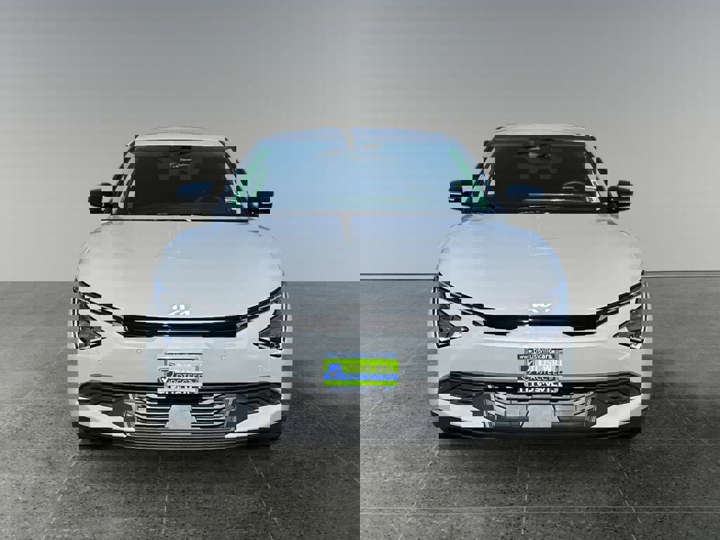 Used 2025 Kia EV6 Light RWD image 2