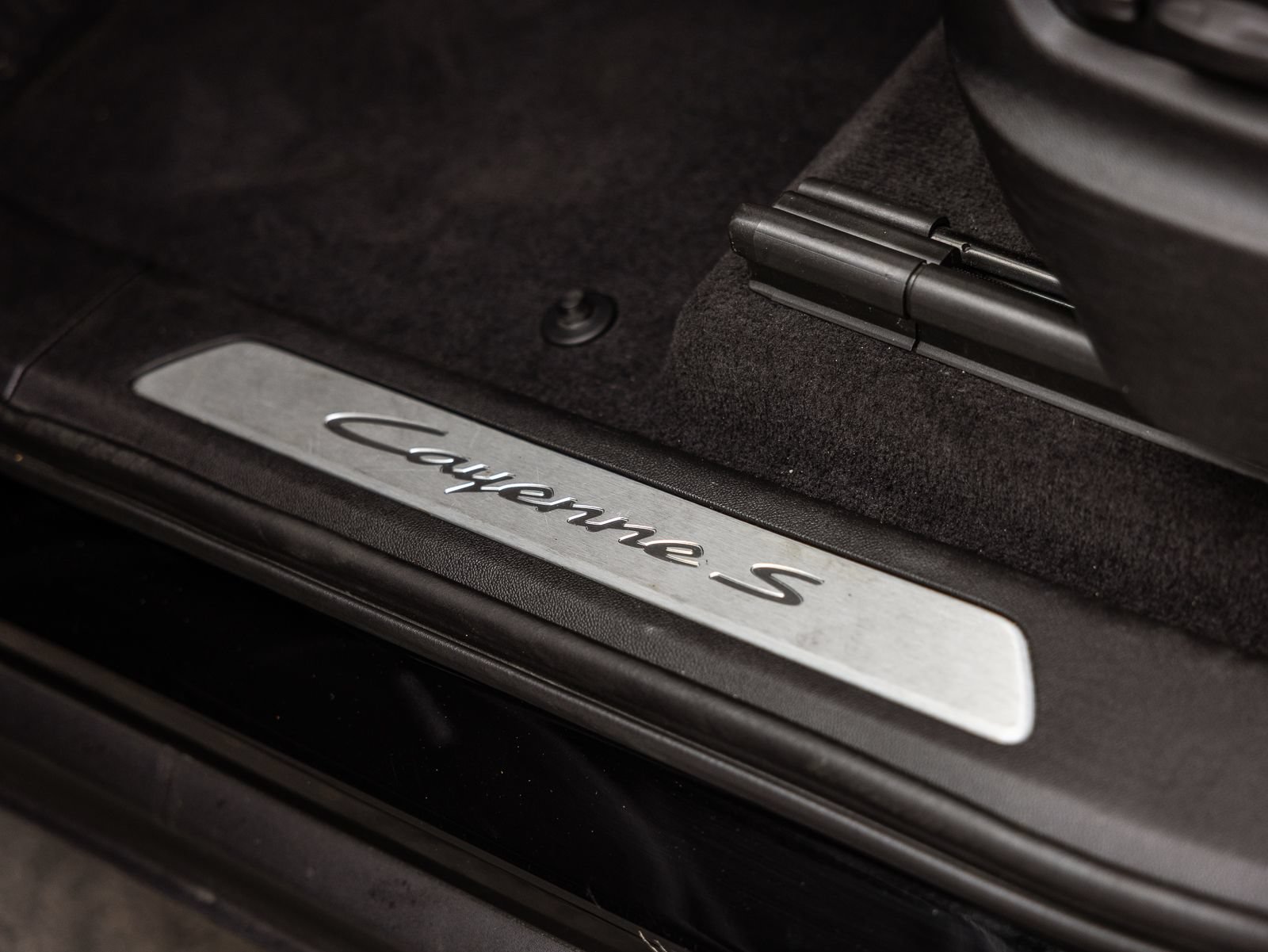 Certified 2024 Porsche Cayenne S AWD/4WD image 15