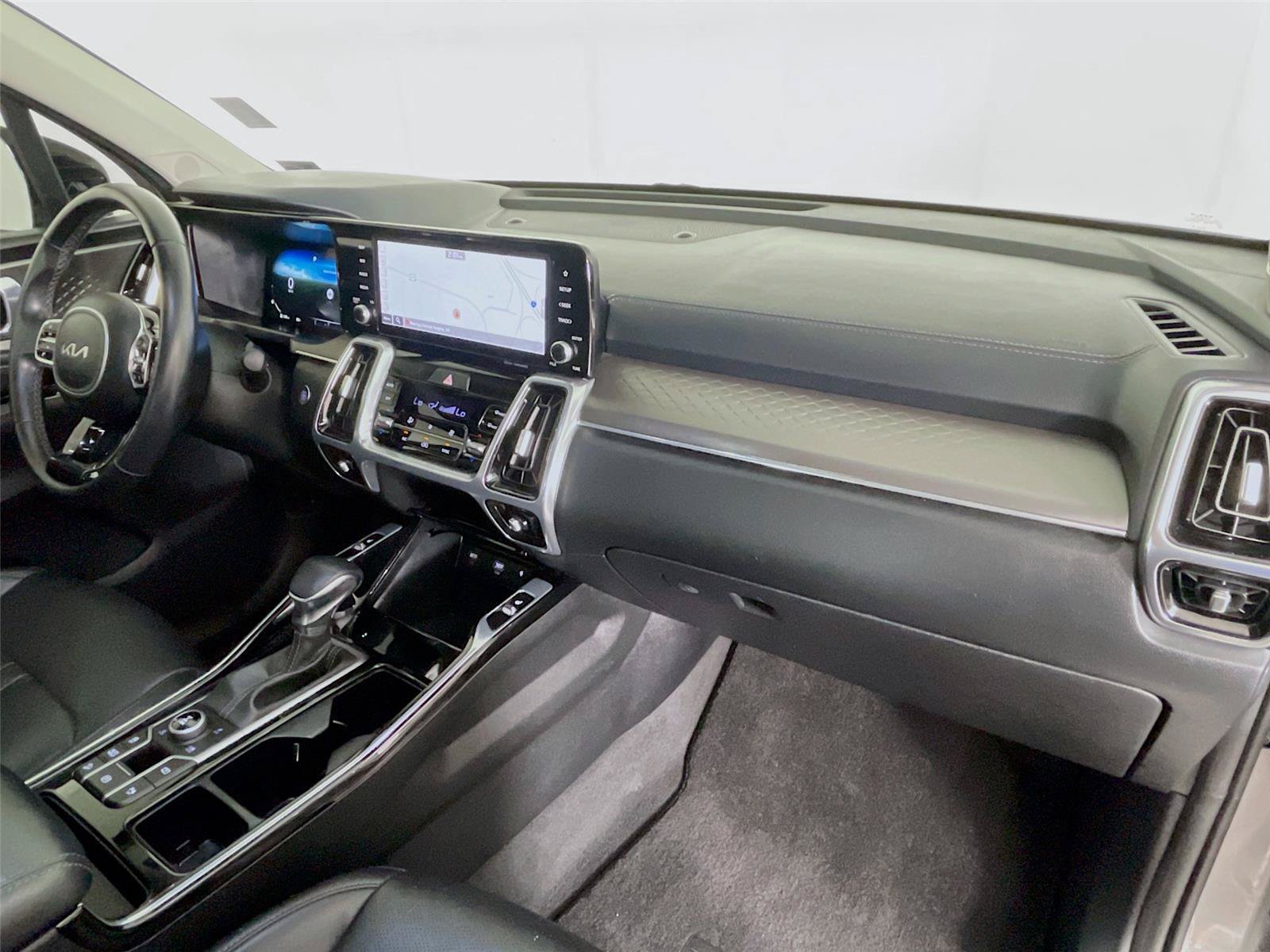 Used 2023 Kia Sorento SX AWD/4WD image 32