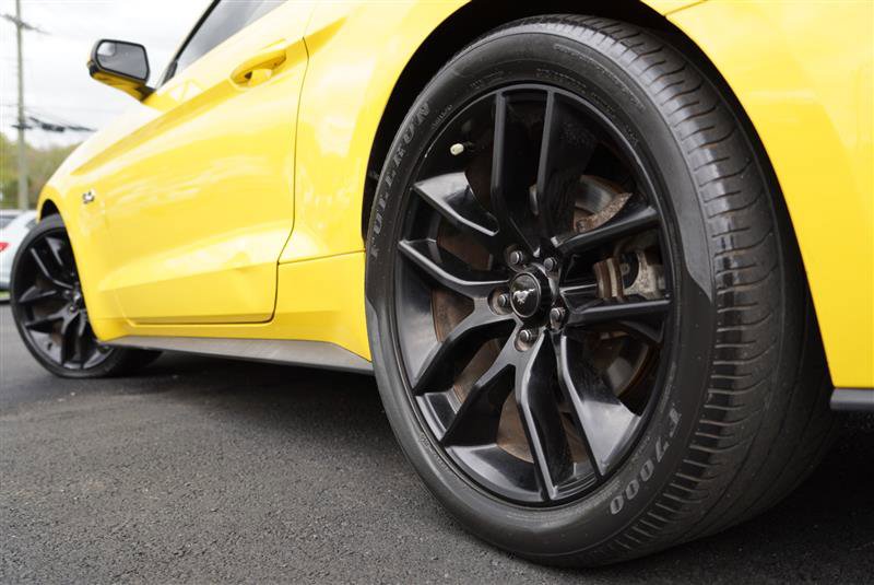 Used 2015 Ford Mustang GT Premium image 18