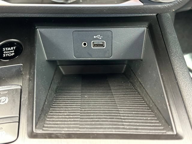 Used 2025 Nissan Kicks S AWD/4WD image 34
