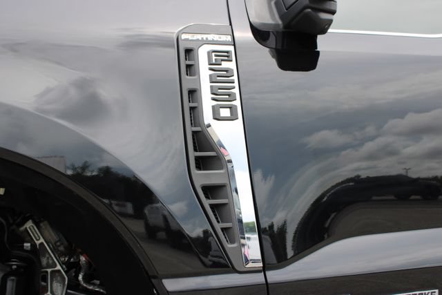 Used 2025 Ford F250 Platinum w/ Platinum Plus Package AWD/4WD image 21
