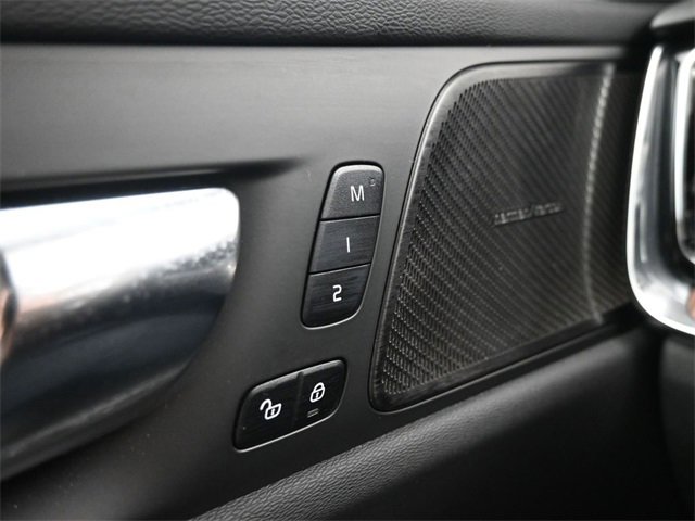 Used 2023 Volvo S60 B5 Plus image 29