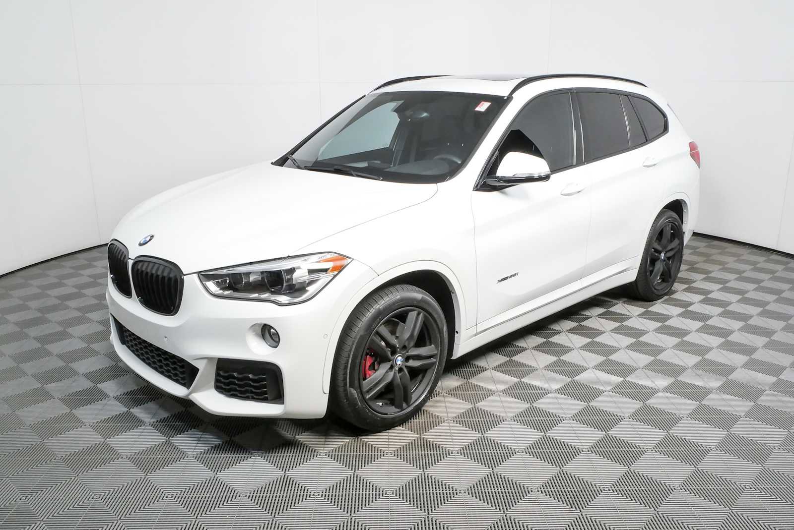 Used 2018 BMW X1 xDrive28i w/ M Sport Package AWD/4WD image 32