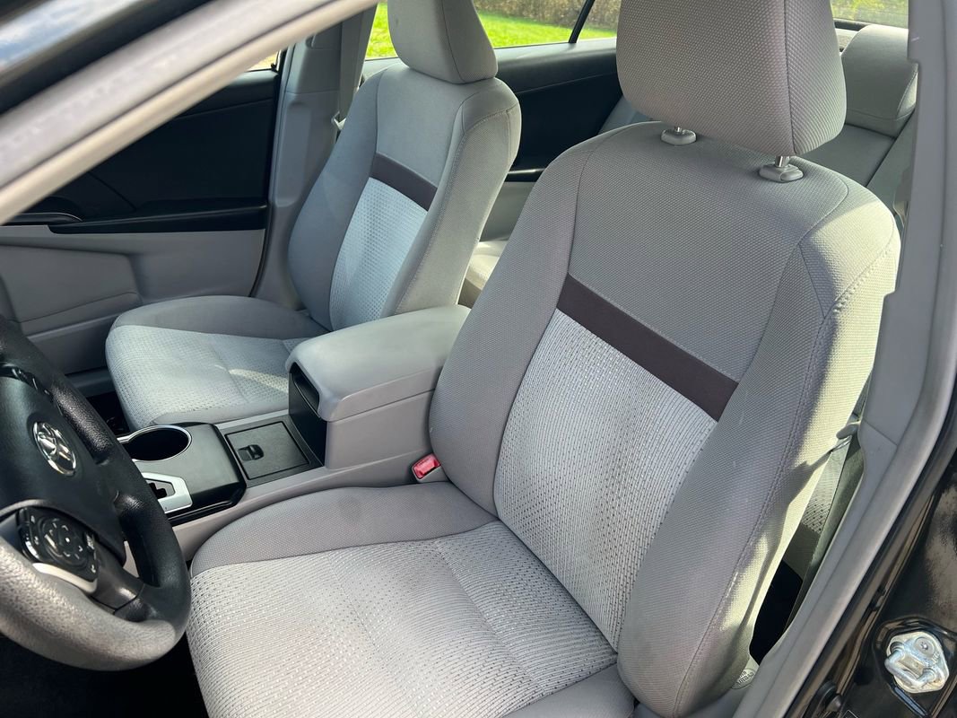 Used 2012 Toyota Camry LE image 12