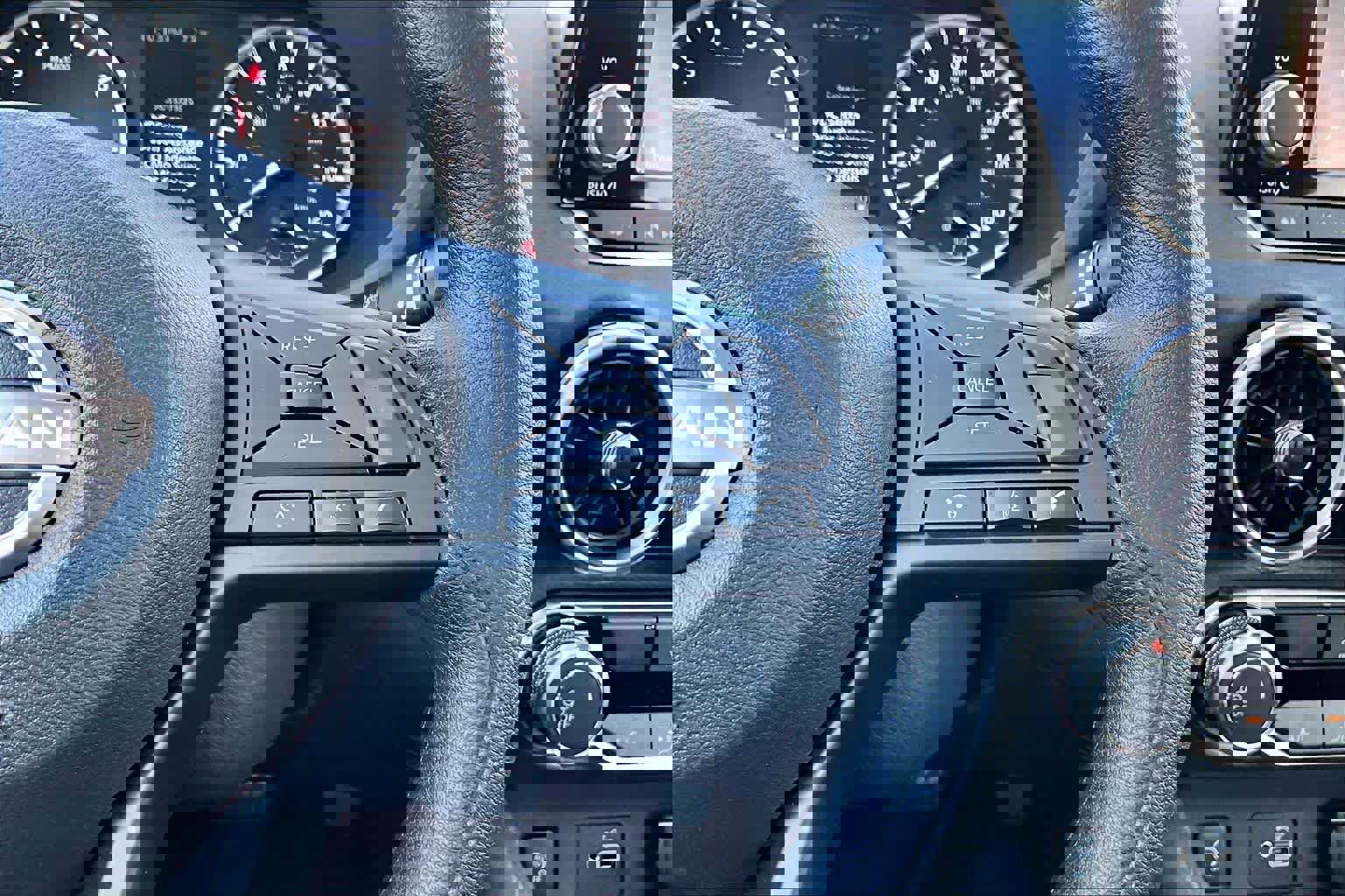 Used 2025 Nissan Sentra S image 23