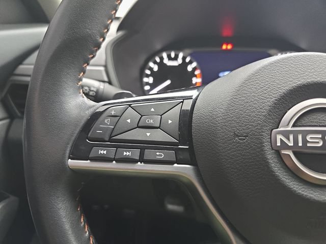 Used 2024 Nissan Altima 2.5 SR FWD image 17