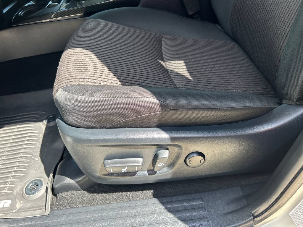 Certified 2019 Toyota 4Runner TRD Off-Road AWD/4WD image 32