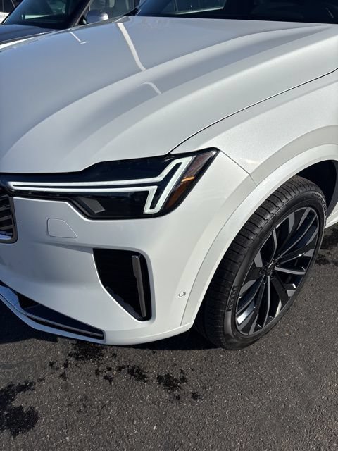 New 2026 Volvo XC90 B6 Plus w/ Protection Package Premier AWD/4WD image 12
