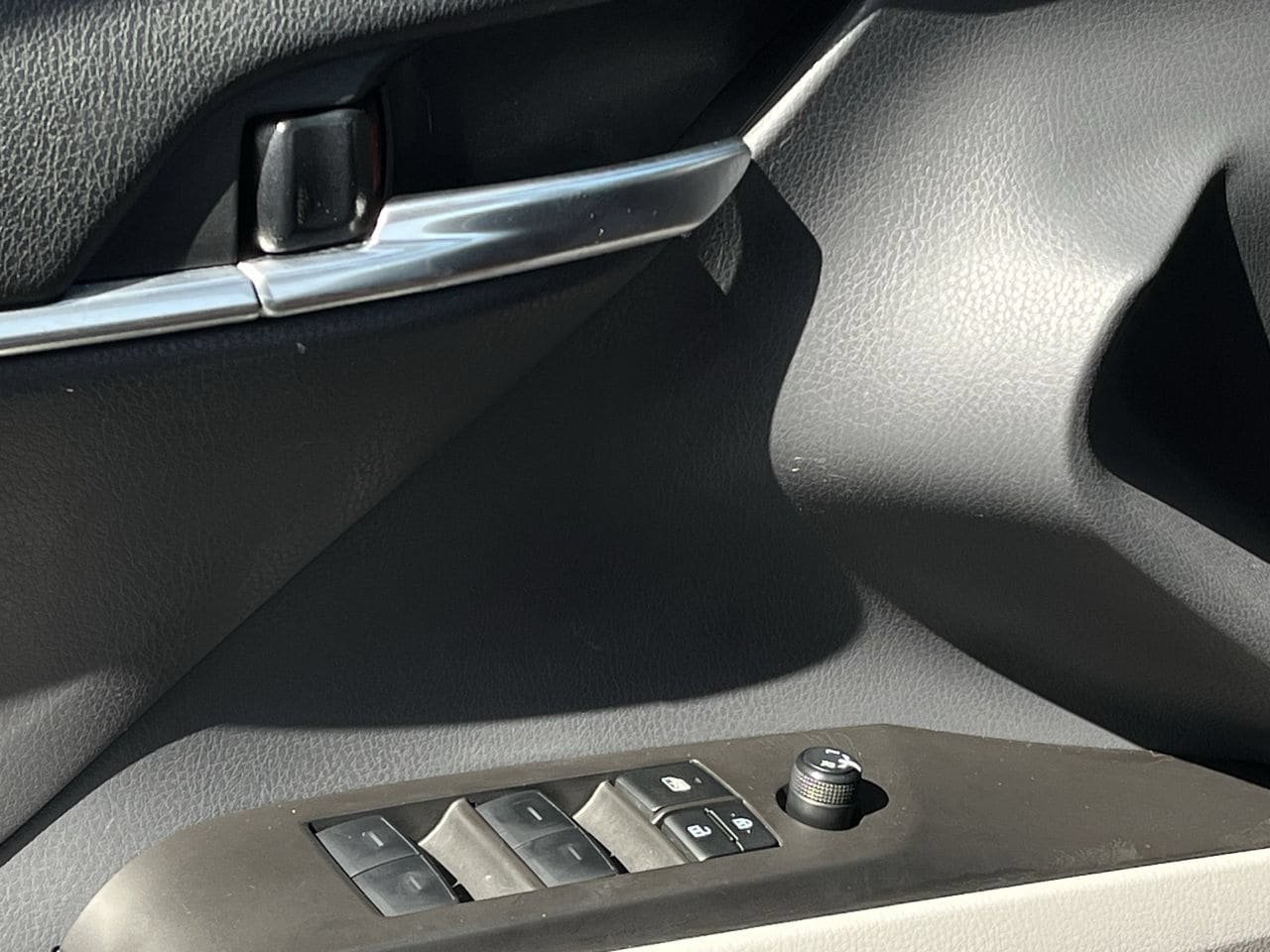 Used 2023 Toyota Camry SE w/ Audio Upgrade Package FWD image 21