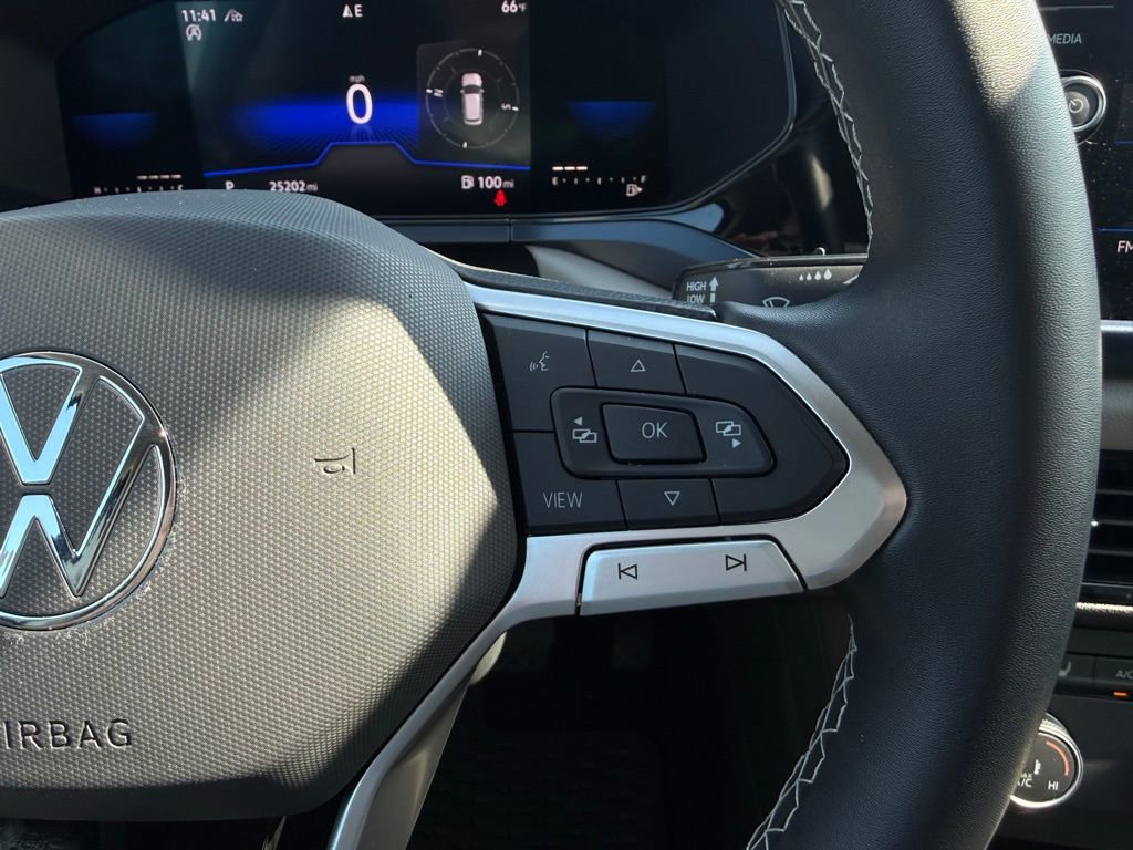 Used 2022 Volkswagen Taos SE image 24