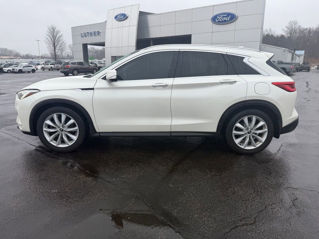 Used 2019 INFINITI QX50 Essential w/ Premium Heat Package image 2