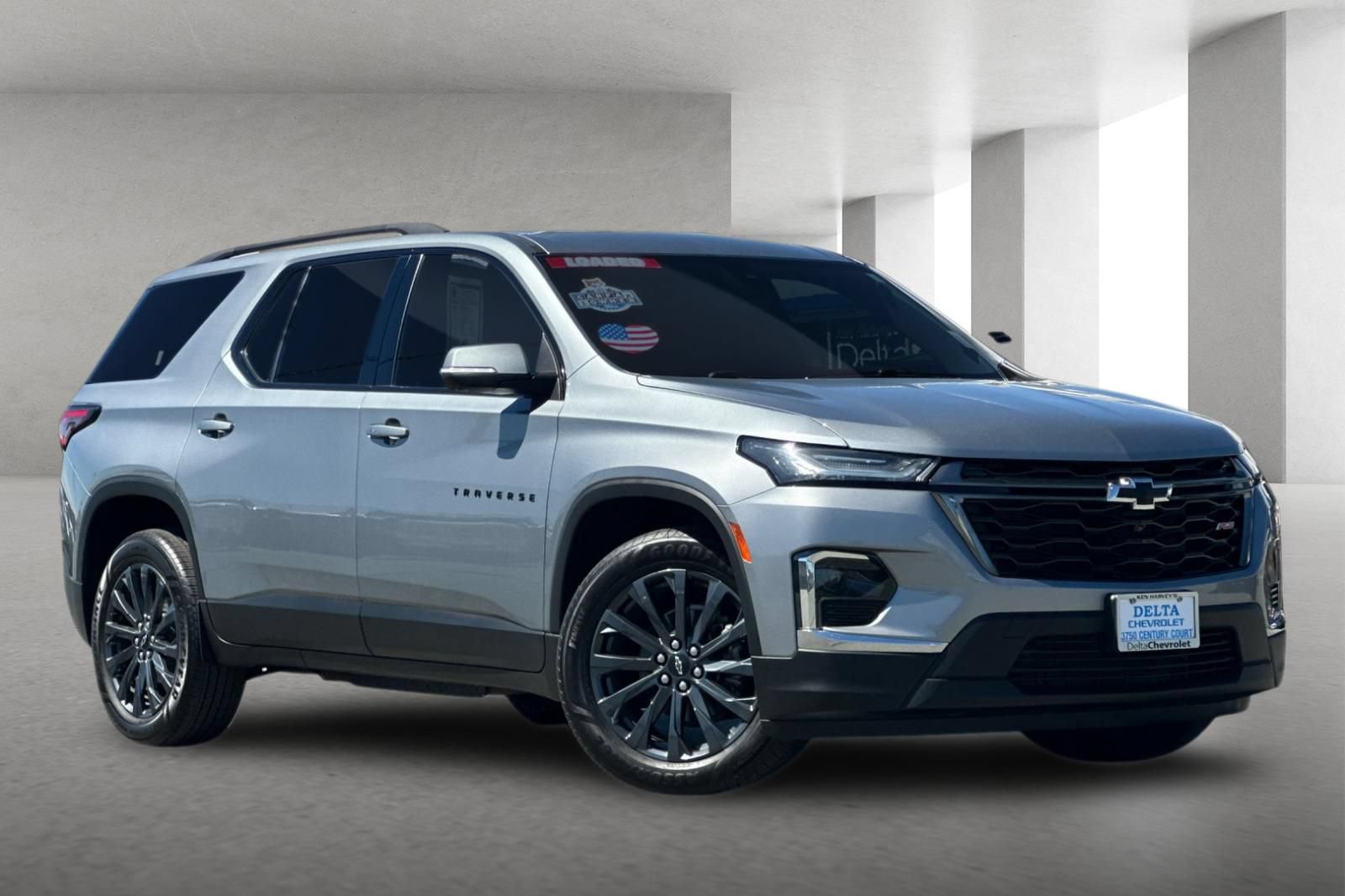 Used 2023 Chevrolet Traverse RS