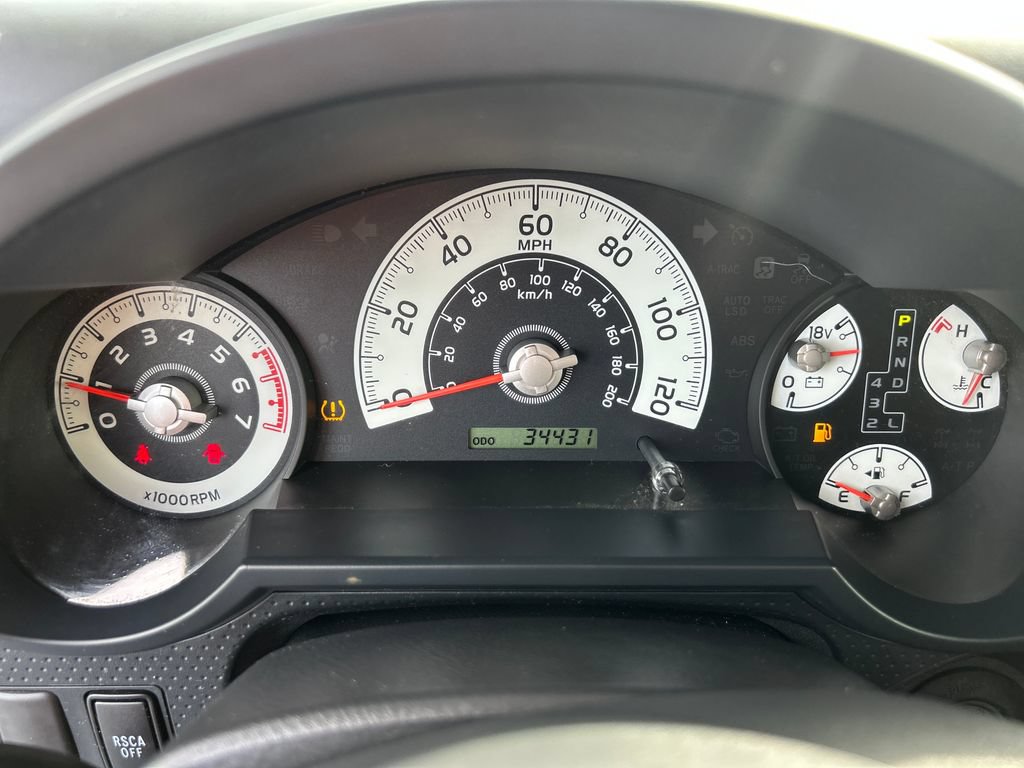 Used 2012 Toyota FJ Cruiser 4WD w/ Upgrade Pkg image 18