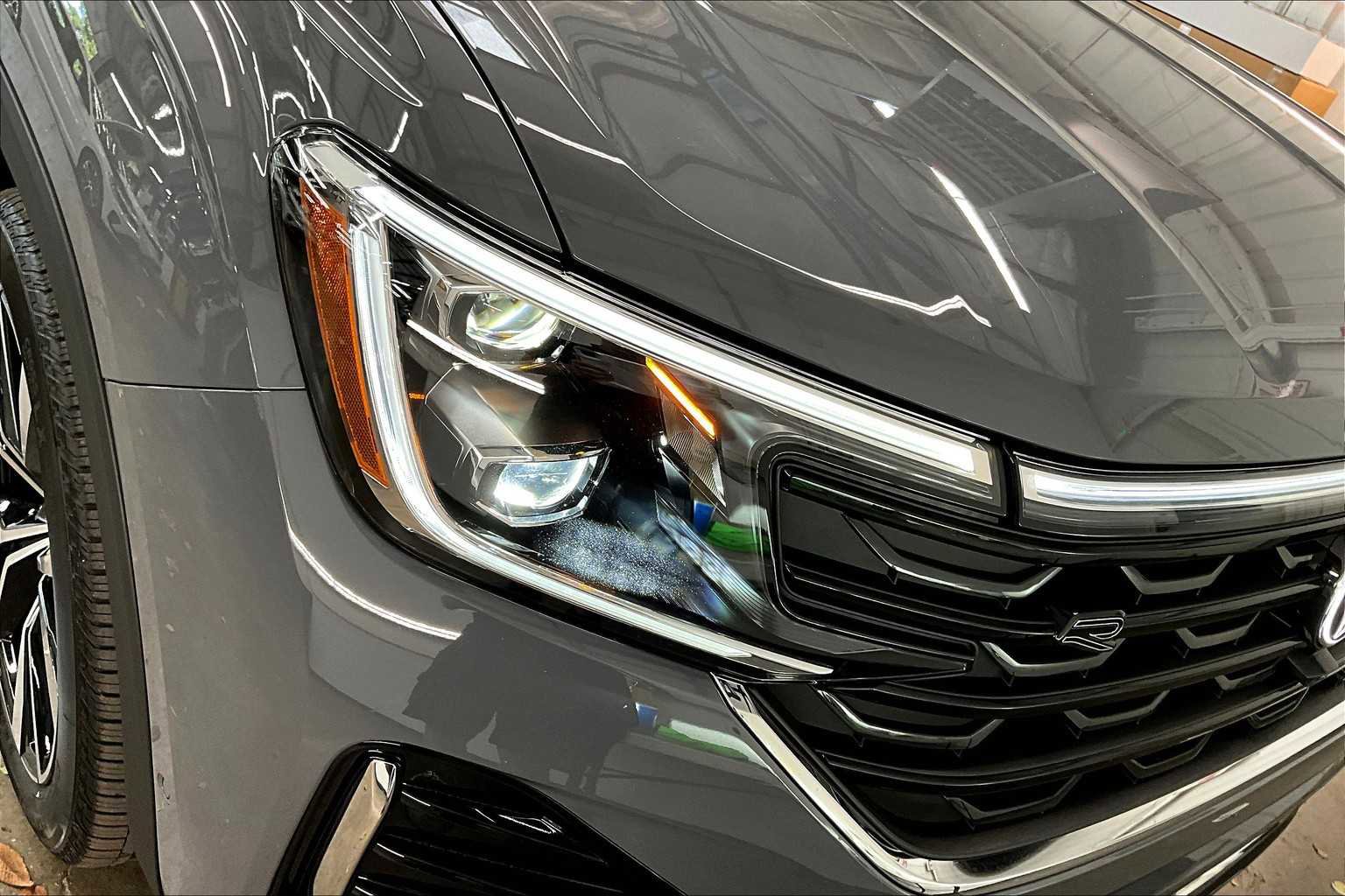 New 2026 Volkswagen Atlas SEL Premium R-Line image 32