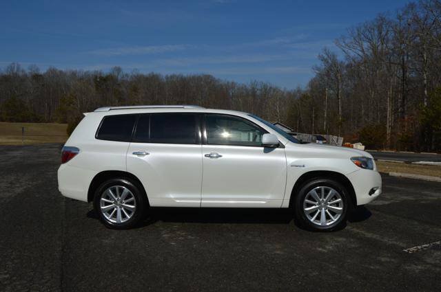 Used 2010 Toyota Highlander 4WD Hybrid w/ Extra Value Pkg 2 image 4