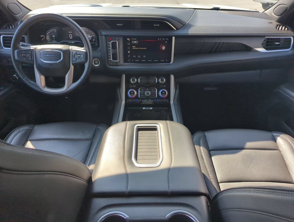 Used 2024 GMC Yukon Denali AWD/4WD image 14